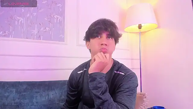 Snapshot of Allex_Cano chatting on 12, 4, 2026 Allex Cano online show from 12, 4, 2026