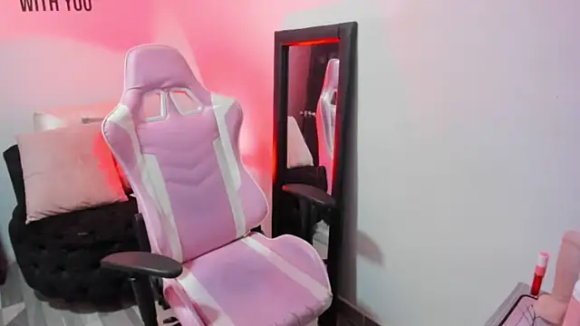 Zamira Taylor online show from 15, 3, 2025