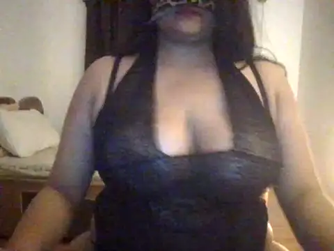 Snapshot of LustyTasha chatting on 12, 3, 2025 LustyTasha online show from 12, 3, 2025