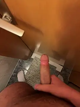 Snapshot of turkishhard25_geil chatting on 23, 3, 2026 turkishhard25 geil online show from 23, 3, 2026