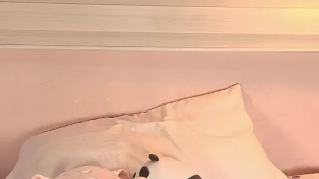 emily sweett24 online show from 16, 11, 2025