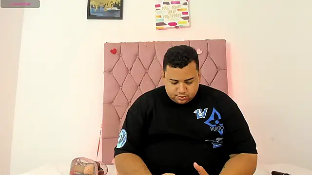 Snapshot of MICHAEL_AND_SHARON chatting on 25, 10, 2025 MICHAEL AND SHARON online show from 25, 10, 2025