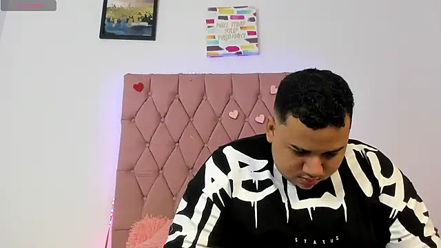 Snapshot of MICHAEL_AND_SHARON chatting on 2, 11, 2025 MICHAEL AND SHARON online show from 2, 11, 2025