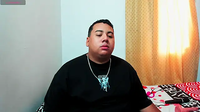 Snapshot of MICHAEL_AND_SHARON chatting on 8, 1, 2026 MICHAEL AND SHARON online show from 8, 1, 2026