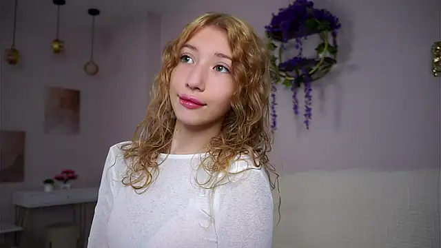 SunnivaCovil online show from 25, 10, 2025