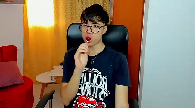 Snapshot of liam_orion chatting on 7, 3, 2025 liam orion online show from 7, 3, 2025