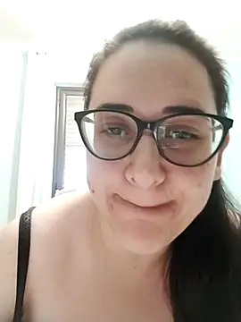 Snapshot of Dolcecurvy chatting on 4, 7, 2026 Dolcecurvy online show from 4, 7, 2026