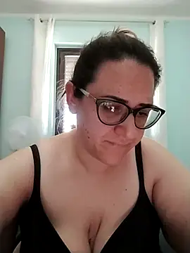 Snapshot of Dolcecurvy chatting on 5, 7, 2026 Dolcecurvy online show from 5, 7, 2026