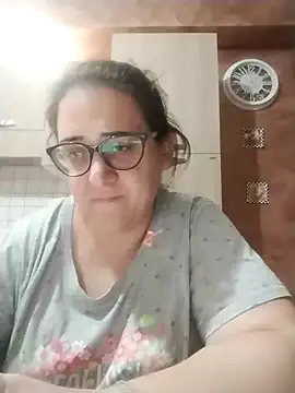 Snapshot of Dolcecurvy chatting on 2, 8, 2026 Dolcecurvy online show from 2, 8, 2026