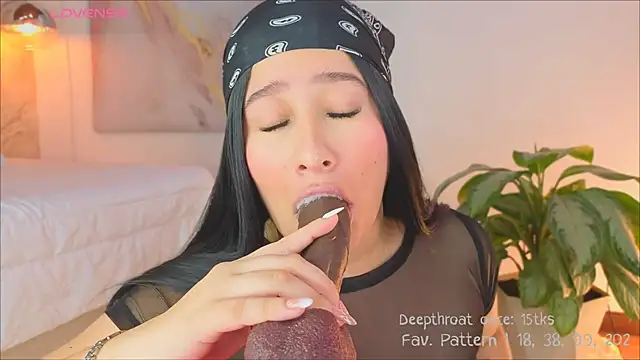 Leaa Cox online show from 17, 3, 2025