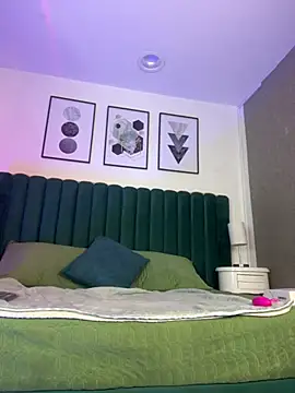 Tyla Ks online show from 28, 2, 2025