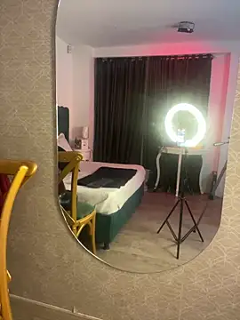 Tyla Ks online show from 11, 3, 2025