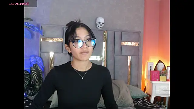 Tyla Ks online show from 11, 10, 2025