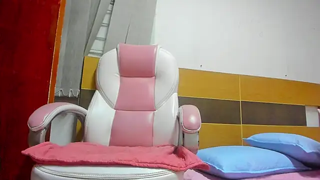 Snapshot of abigail_fx chatting on 28, 2, 2025 abigail fx online show from 28, 2, 2025