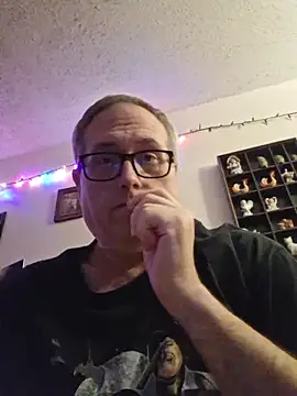 Snapshot of Smallone327 chatting on 18, 10, 2025 Smallone327 online show from 18, 10, 2025