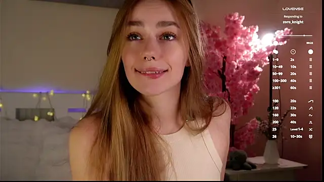 Snapshot of EmilaMills chatting on 11, 4, 2026 EmilaMills online show from 11, 4, 2026