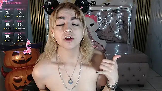 lili conor s online show from 11, 10, 2025