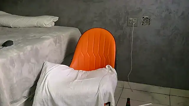 Snapshot of Justusual444 chatting on 15, 12, 2025 Justusual444 online show from 15, 12, 2025