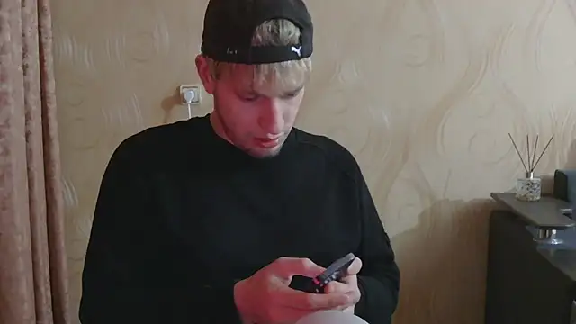 Snapshot of frama666 chatting on 24, 4, 2026 frama666 online show from 24, 4, 2026