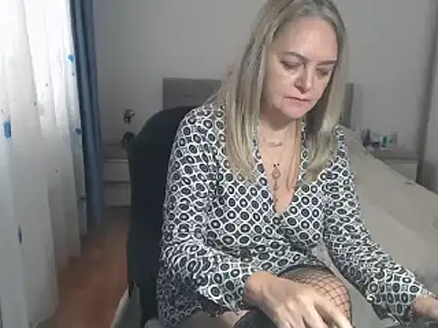 MatureDiana online show from 18, 2, 2025