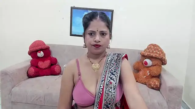 Snapshot of leahgotiii chatting on 12, 9, 2025 leahgotiii online show from 12, 9, 2025