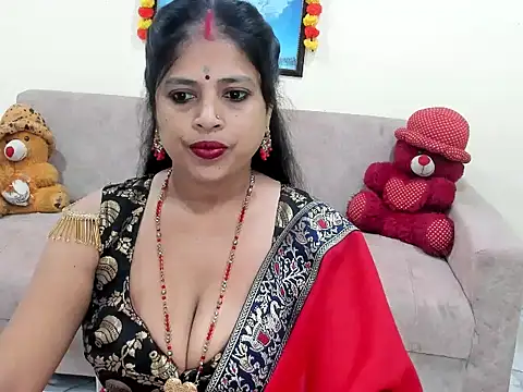 Snapshot of leahgotiii chatting on 13, 10, 2025 leahgotiii online show from 13, 10, 2025