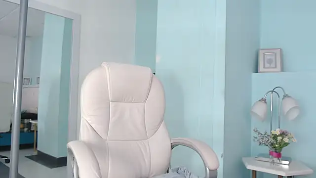 Snapshot of Sunshine_gh1 chatting on 8, 4, 2026 Sunshine gh1 online show from 8, 4, 2026