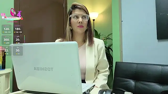 Snapshot of Cassie_bloom chatting on 19, 3, 2026 Cassie bloom online show from 19, 3, 2026