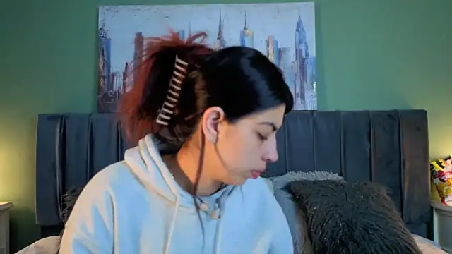 Snapshot of Cassie_bloom chatting on 27, 3, 2026 Cassie bloom online show from 27, 3, 2026