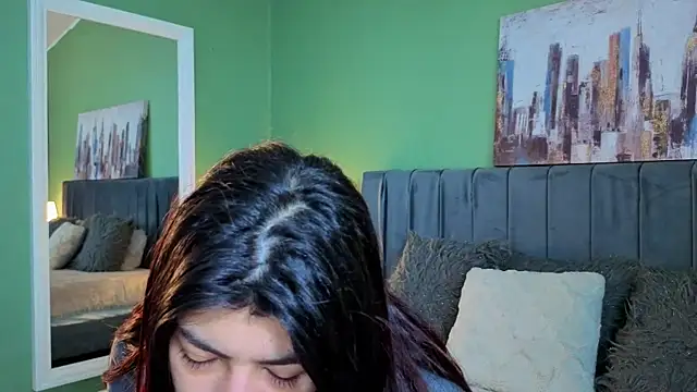 Snapshot of Cassie_bloom chatting on 2, 4, 2026 Cassie bloom online show from 2, 4, 2026