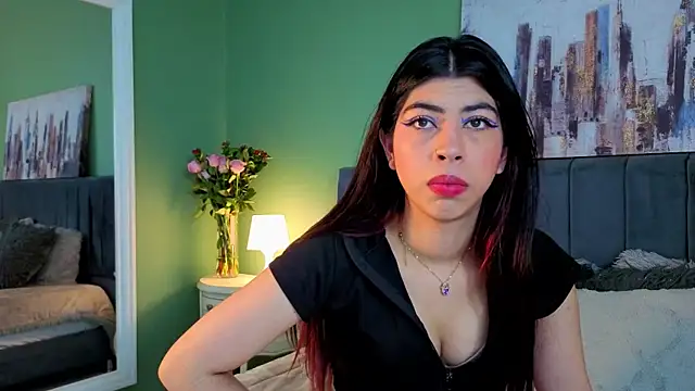 Snapshot of Cassie_bloom chatting on 3, 4, 2026 Cassie bloom online show from 3, 4, 2026