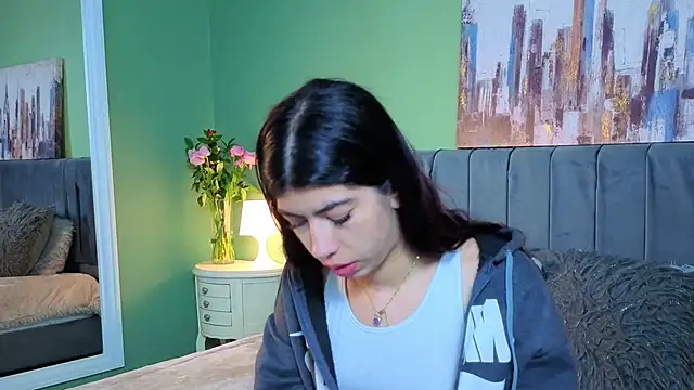 Snapshot of Cassie_bloom chatting on 10, 4, 2026 Cassie bloom online show from 10, 4, 2026