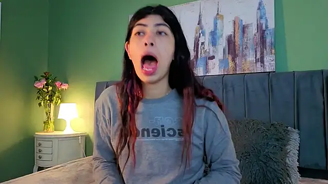 Snapshot of Cassie_bloom chatting on 11, 4, 2026 Cassie bloom online show from 11, 4, 2026