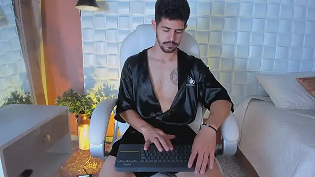 AlejandroStormm online show from 18, 3, 2025