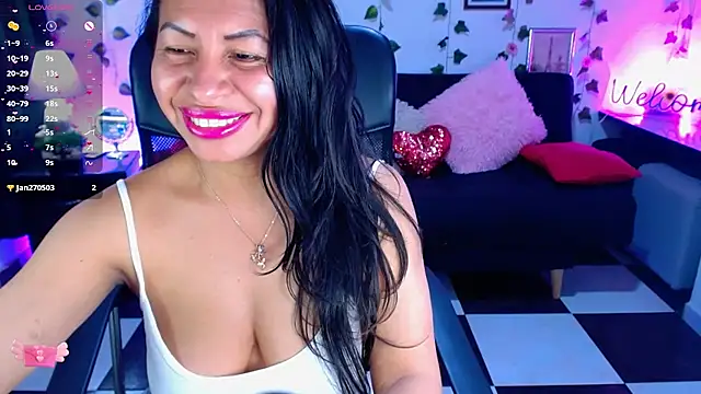 Snapshot of AbbyPrincessAGT chatting on 7, 11, 2025 AbbyPrincessAGT online show from 7, 11, 2025