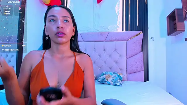 Emma lorense22 online show from 22, 2, 2025