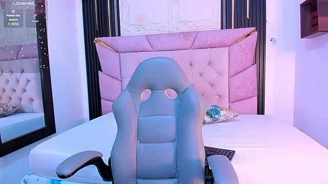 Emma lorense22 online show from 24, 2, 2025