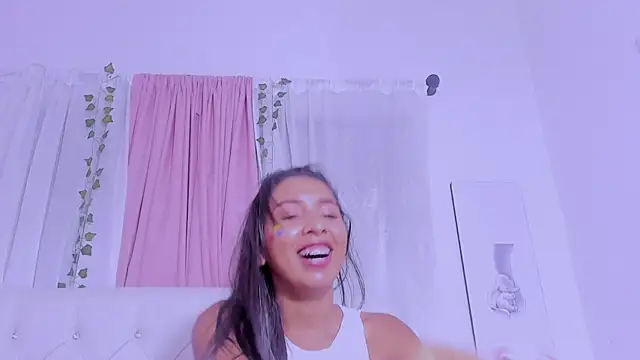 Emma lorense22 online show from 21, 3, 2025