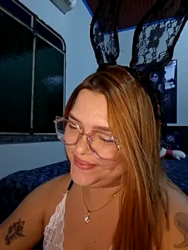 Snapshot of GoddessChaar chatting on 5, 4, 2026 GoddessChaar online show from 5, 4, 2026