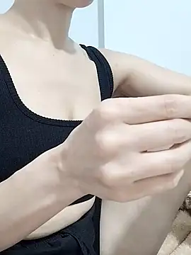 Snapshot of BUSE8821 chatting on 13, 11, 2025 BUSE8821 online show from 13, 11, 2025