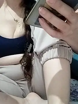 Snapshot of BUSE8821 chatting on 28, 11, 2025 BUSE8821 online show from 28, 11, 2025