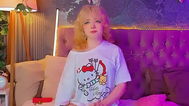 EmilyAngells online show from 4, 4, 2026