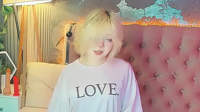 Snapshot of EmilyAngells chatting on 20, 7, 2026 EmilyAngells online show from 20, 7, 2026