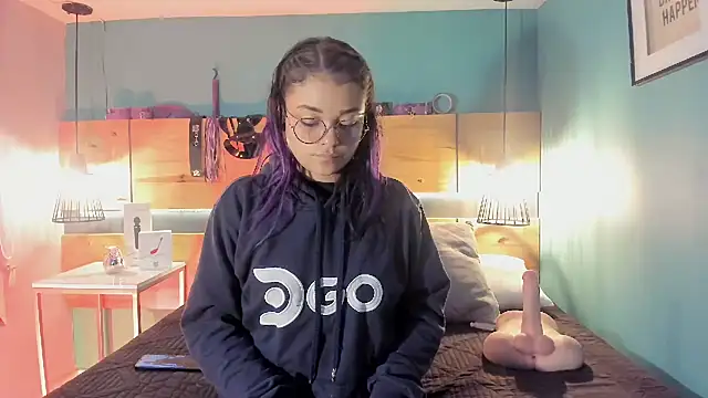 ChloeAllennn online show from 4, 11, 2025