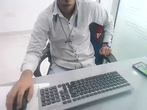 Snapshot of rahulkajuuu0909 chatting on 27, 11, 2025 rahulkajuuu0909 online show from 27, 11, 2025