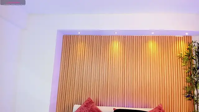 Ivaannaa  online show from 11, 2, 2026