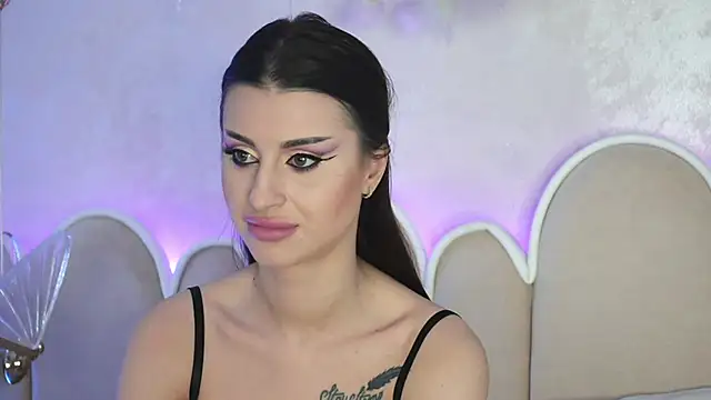 Snapshot of Alice_Voss chatting on 14, 12, 2025 Alice Voss online show from 14, 12, 2025