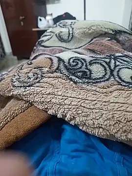 Snapshot of Delhi_BoyBigcock chatting on 18, 12, 2025 Delhi BoyBigcock online show from 18, 12, 2025