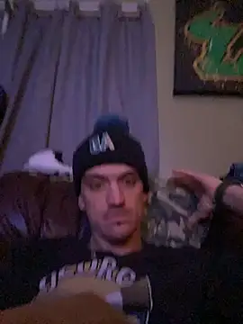 Snapshot of Polaroid_White chatting on 29, 10, 2025 Polaroid White online show from 29, 10, 2025