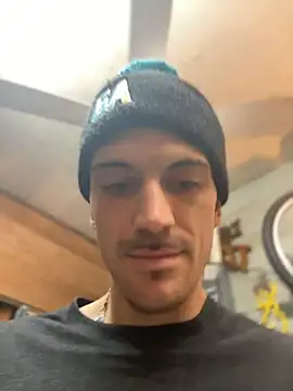 Snapshot of Polaroid_White chatting on 30, 10, 2025 Polaroid White online show from 30, 10, 2025